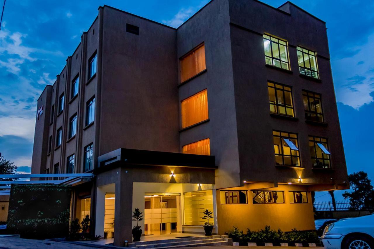 Canary Hotel Kampala Exterior foto