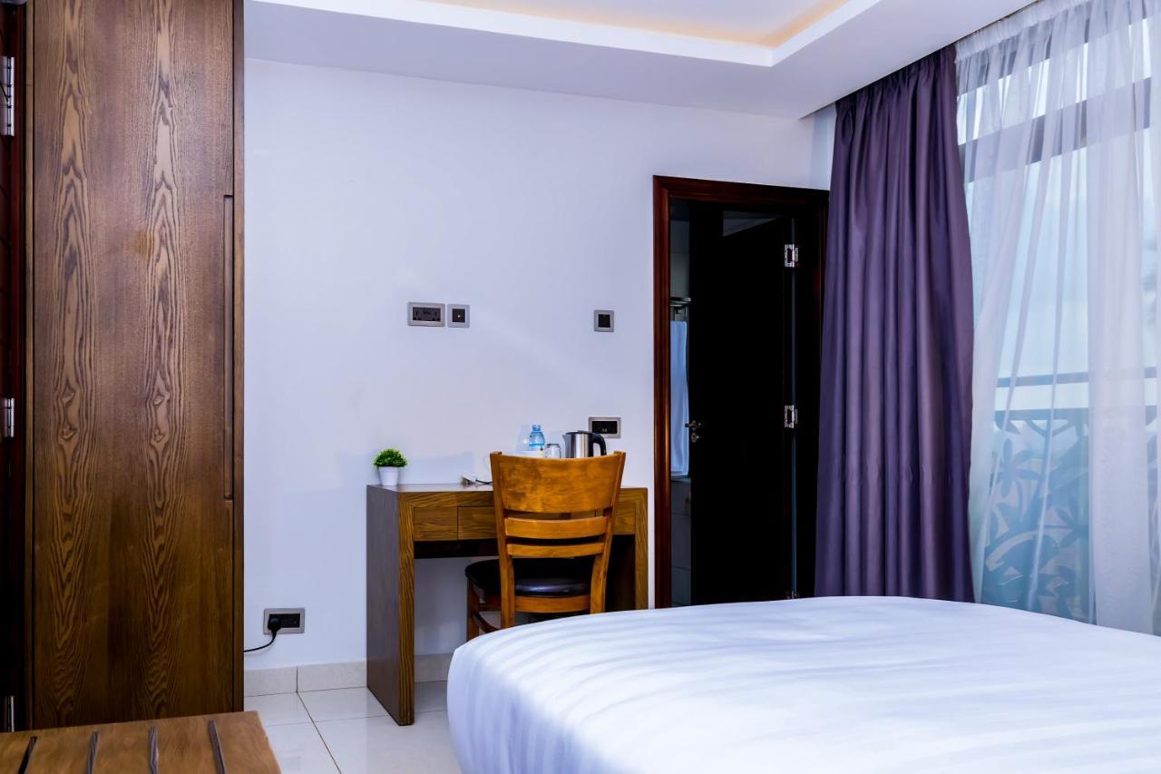 Canary Hotel Kampala Exterior foto